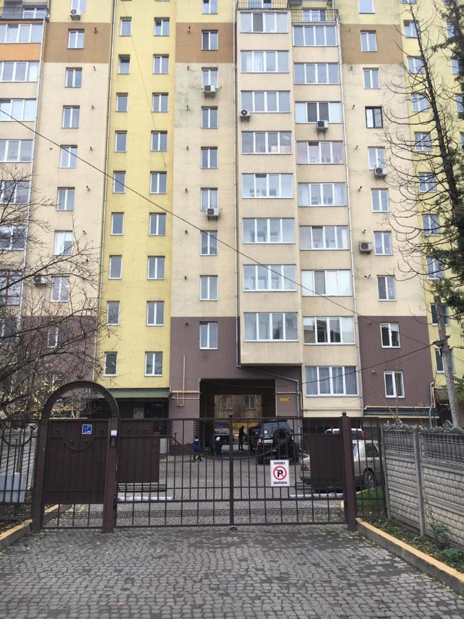 Vyshyvanka In The City Centre 이바노프란키우스크 외부 사진